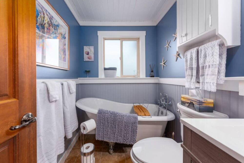Photo of Bedroom in Gibsons
