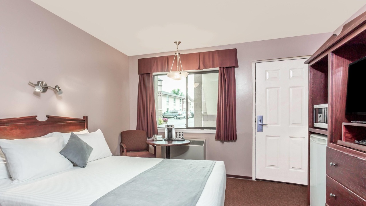 Photo of Bedroom in Winfield