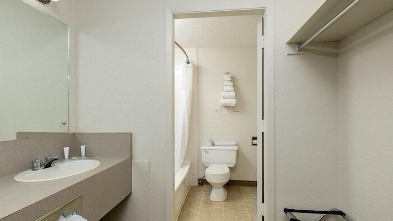 Photo of Bathroom in Taber