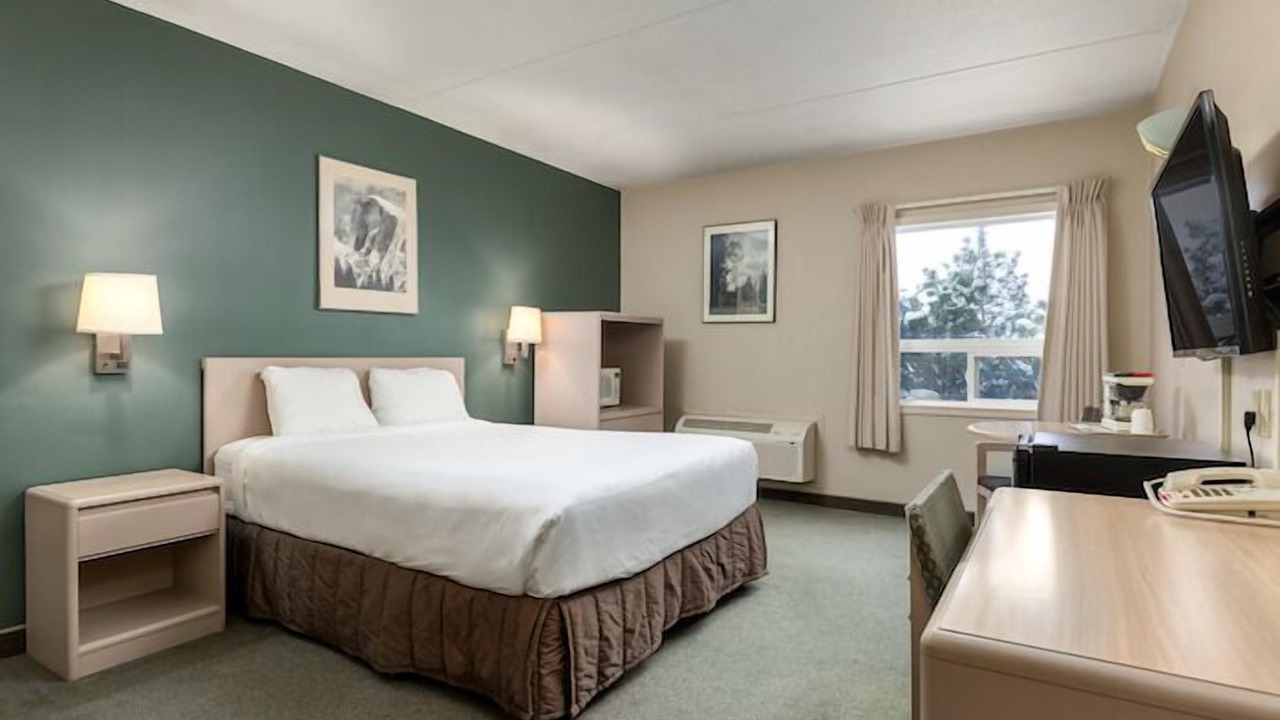 Photo of Bedroom in Taber