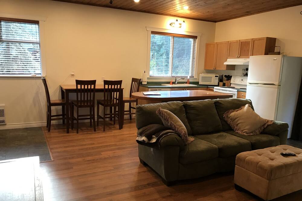 Photo of Livingroom in Regional District of Nanaimo