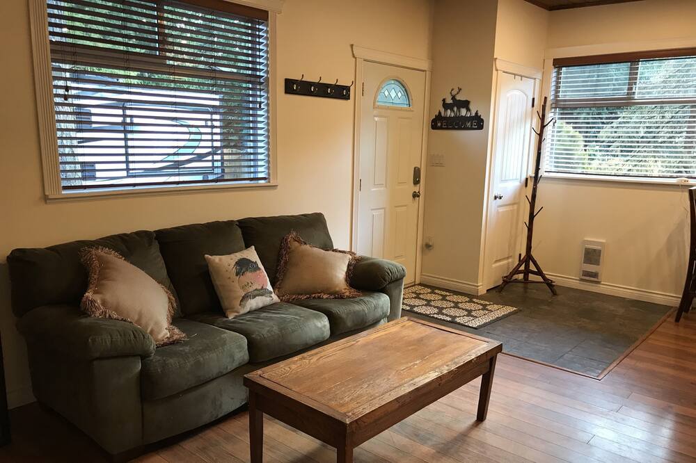 Photo of Livingroom in Regional District of Nanaimo