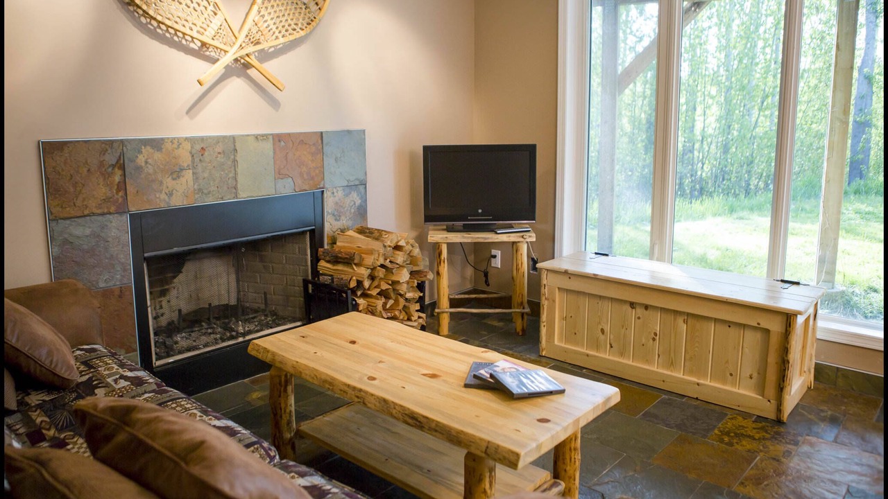 Photo of Livingroom in East Kootenay