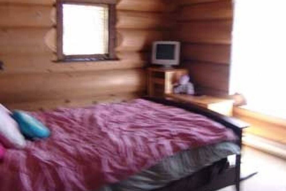 Photo of Bedroom in Sicamous