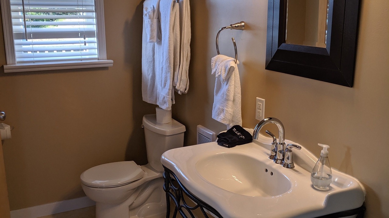 Photo of Bathroom in Alert Bay