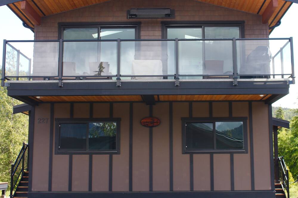 Photo of Others in Port Renfrew