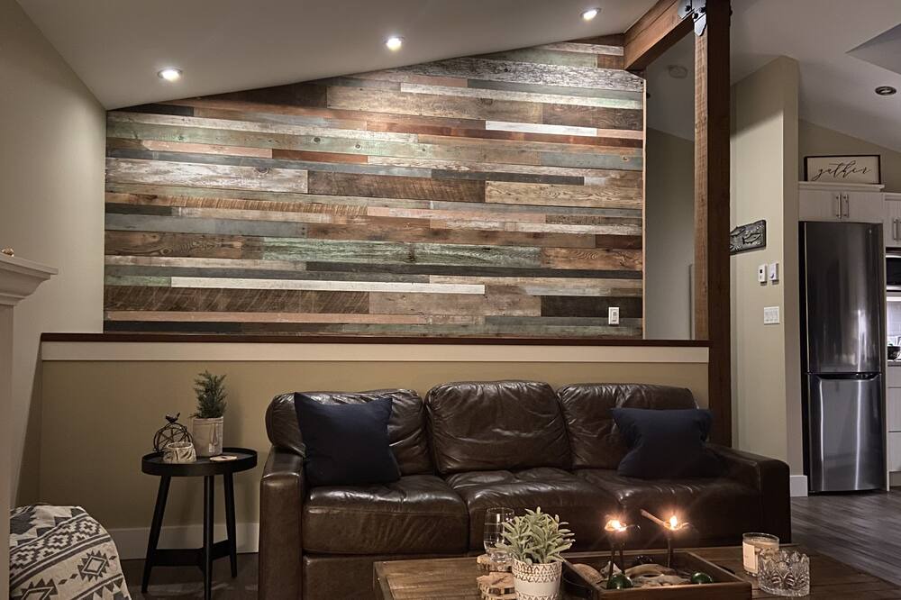 Photo of Livingroom in Port Renfrew
