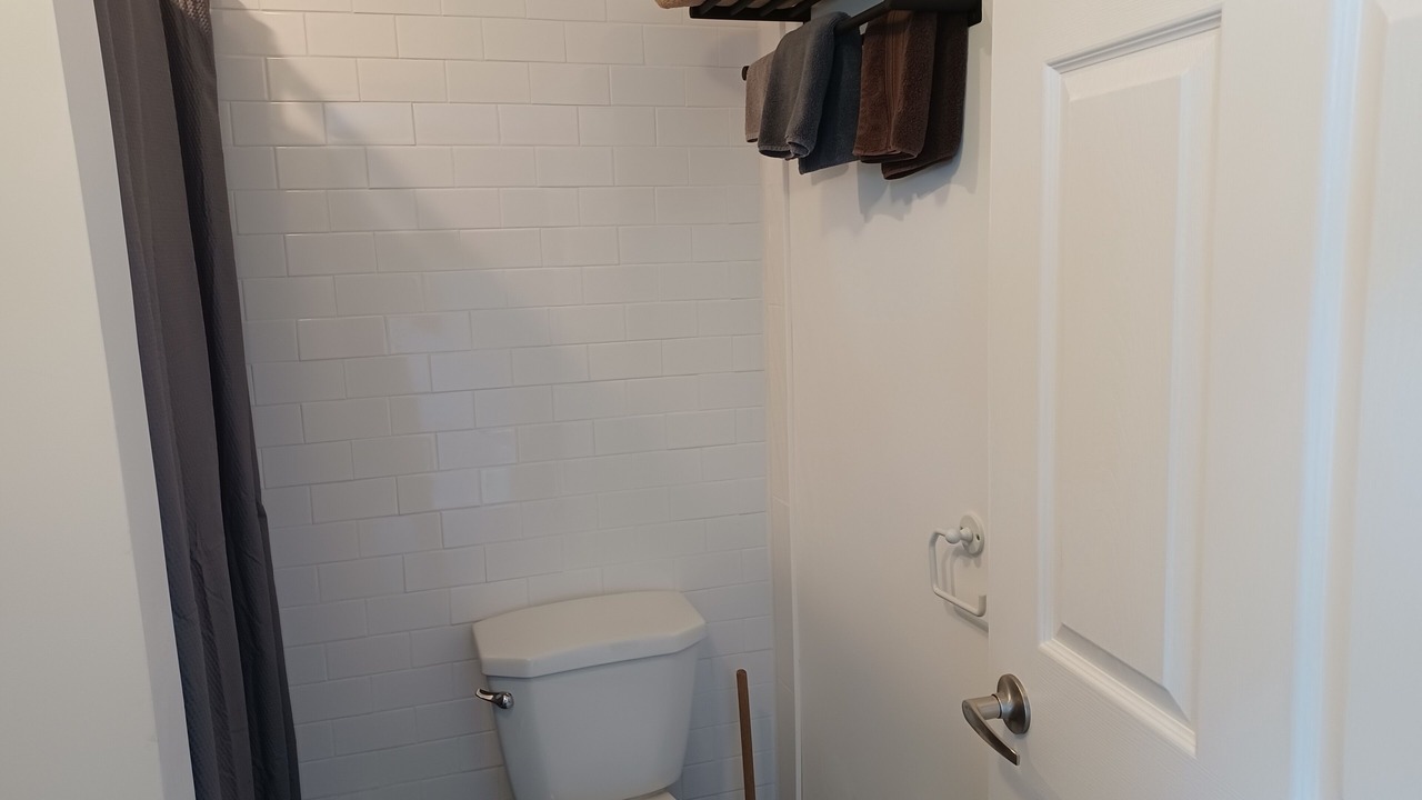 Photo of Bathroom in Colpoys Bay