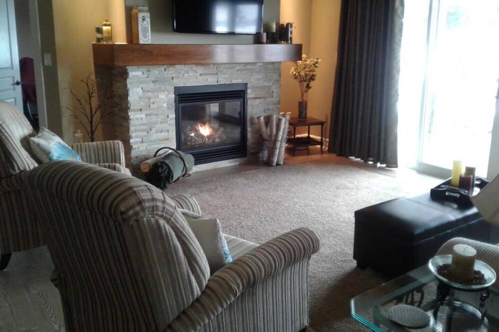 Photo of Livingroom in Leeds and the Thousand Islands