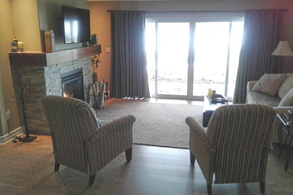 Photo of Livingroom in Leeds and the Thousand Islands
