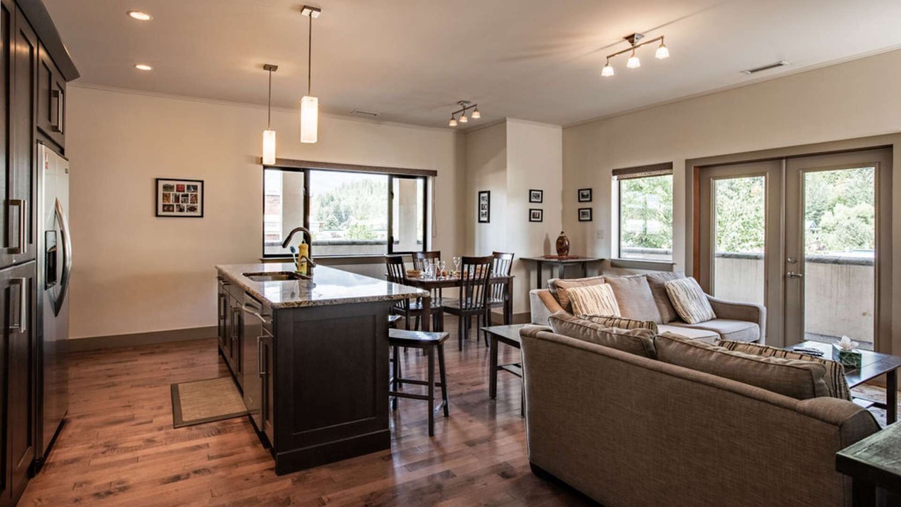 Photo of Livingroom in Revelstoke
