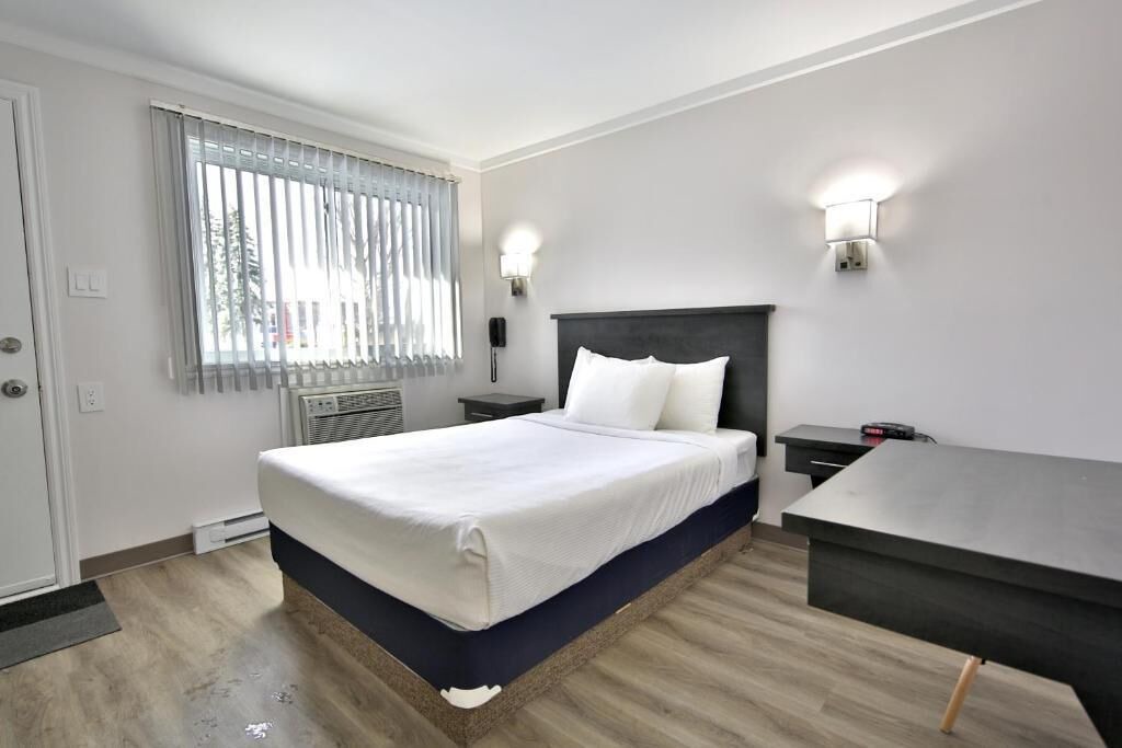 Photo of Bedroom in Laval
