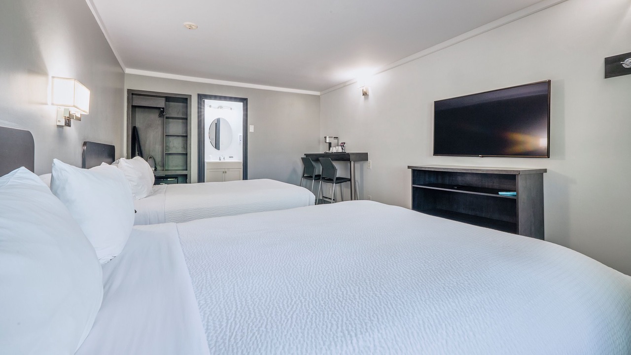 Photo of Bedroom in Laval