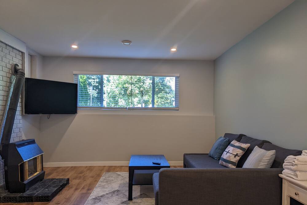 Photo of Livingroom in Abbotsford
