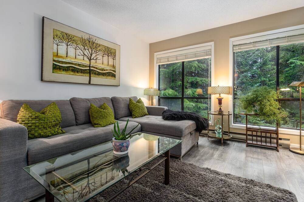 Photo of Livingroom in Upper Village
