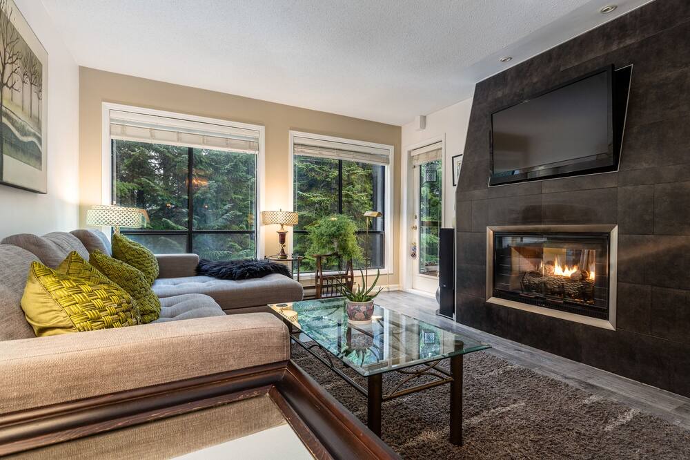 Photo of Livingroom in Upper Village