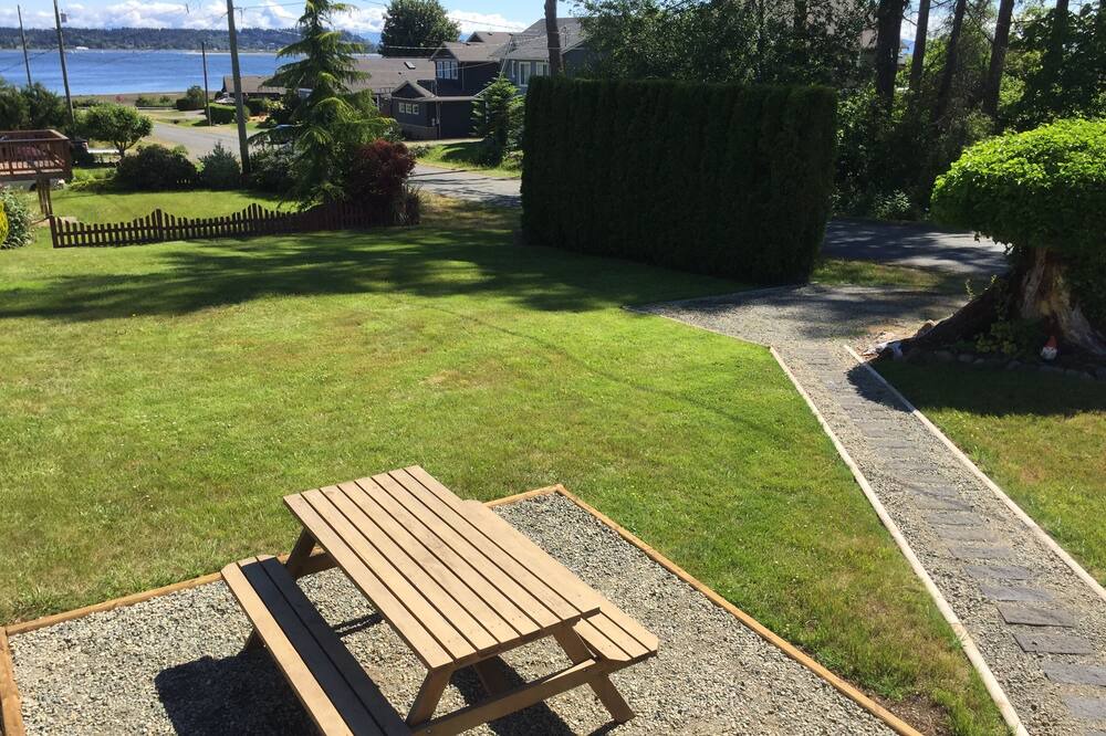 Photo of Others in Courtenay