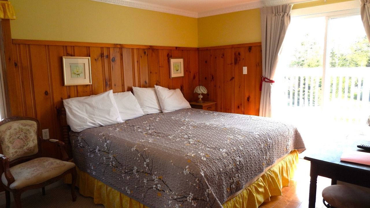 Photo of Bedroom in Green Gables