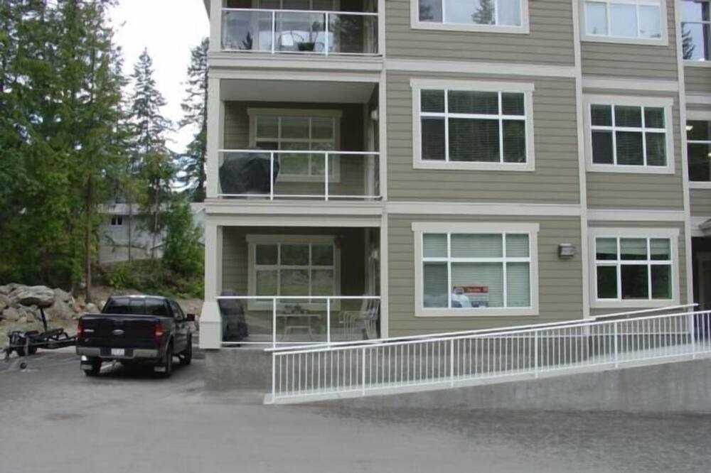 Photo of Others in Sicamous