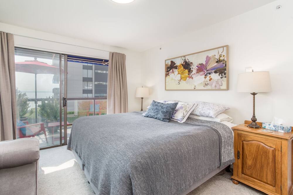 Photo of Bedroom in Hollyburn