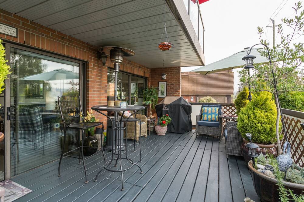 Photo of Outdoor in Hollyburn