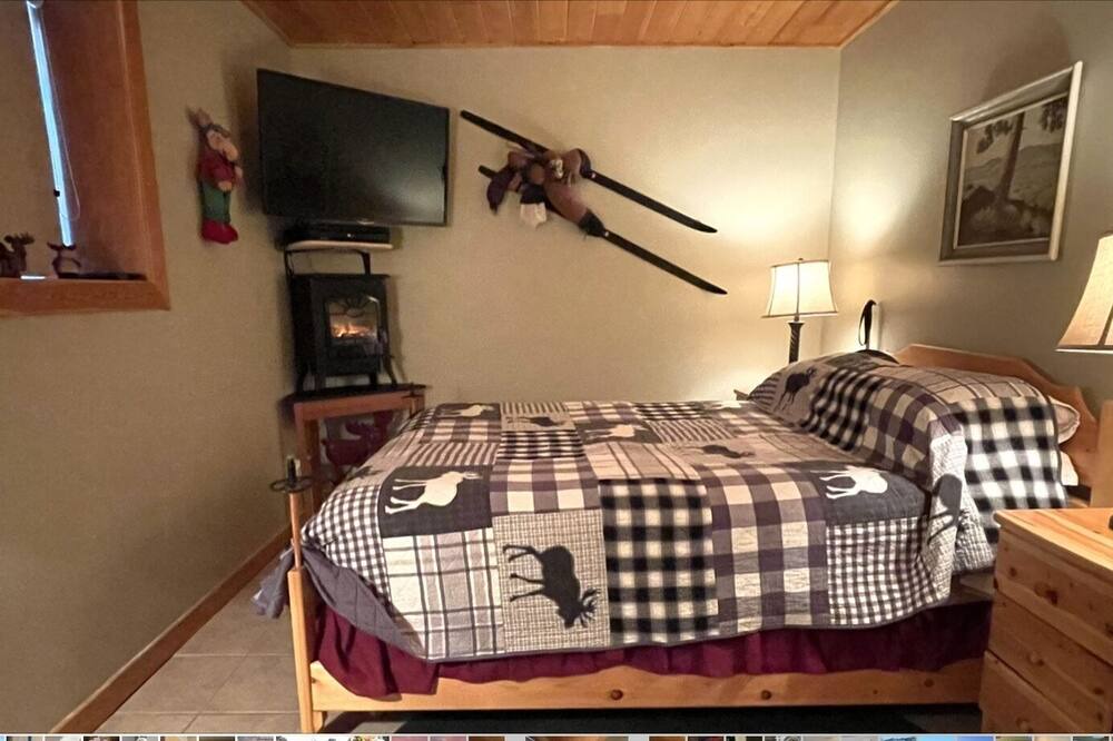 Photo of Livingroom in Apex Mountain