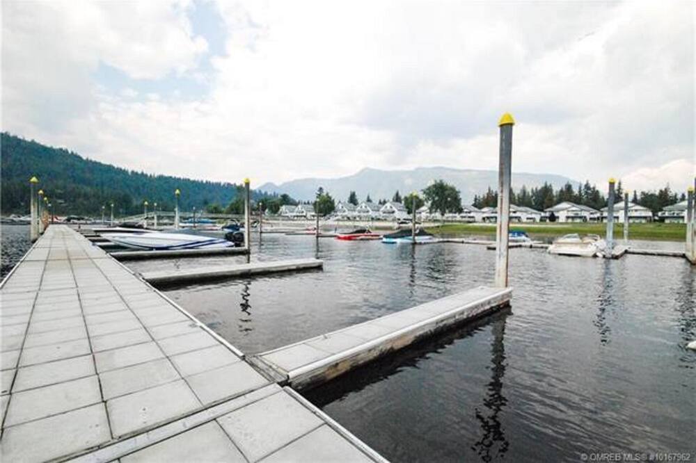Photo of Others in Sicamous