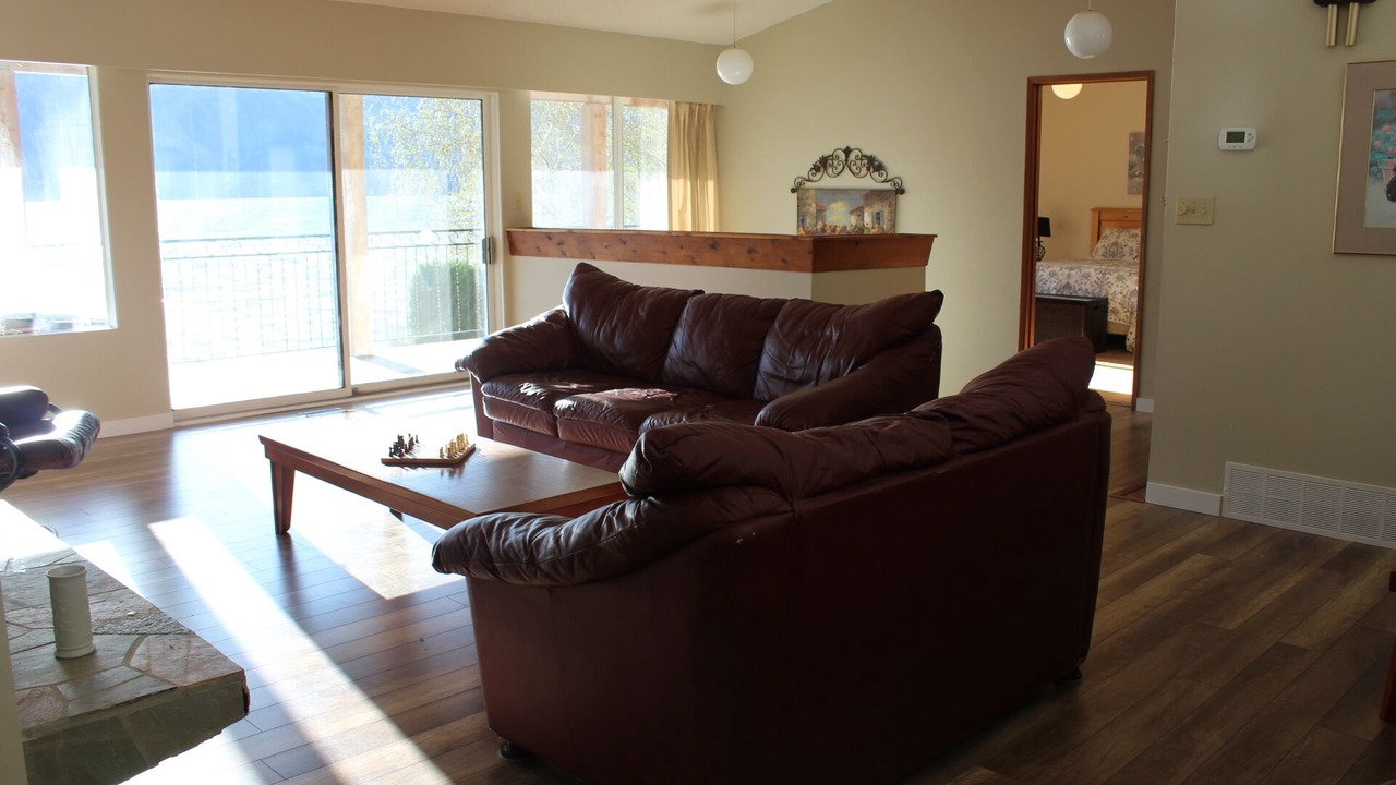 Photo of Livingroom in Okanagan-Similkameen