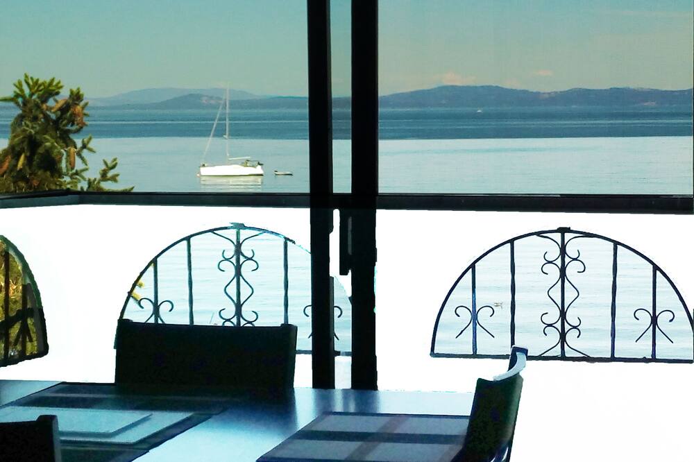 Photo of Others in Cordova Bay