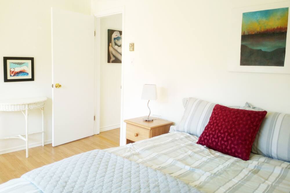 Photo of Bedroom in Cordova Bay
