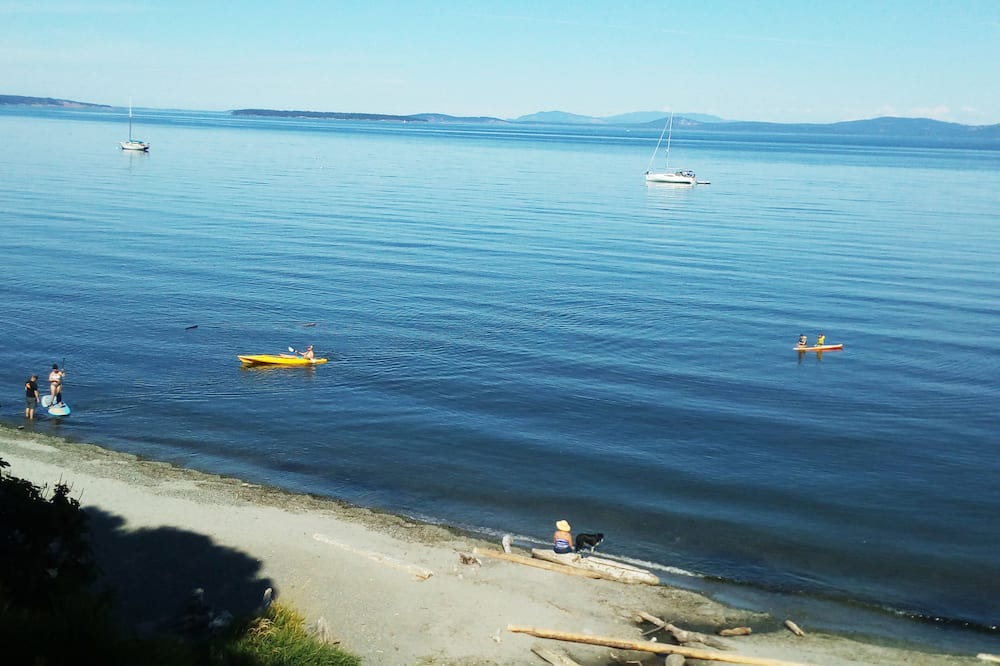 Photo of Others in Cordova Bay