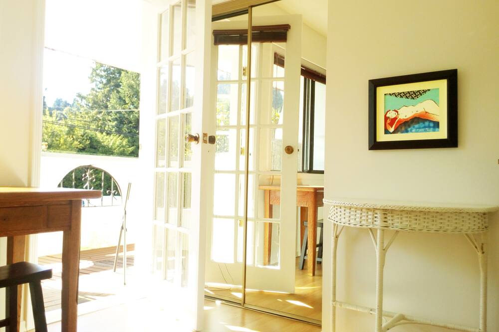 Photo of Patio Balcony in Cordova Bay