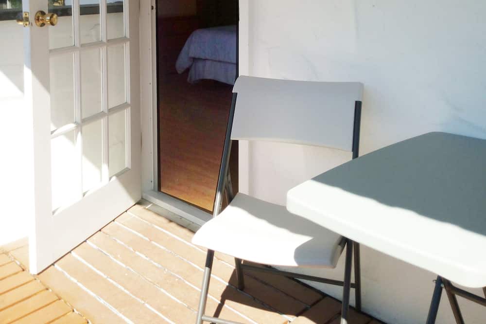 Photo of Patio Balcony in Cordova Bay