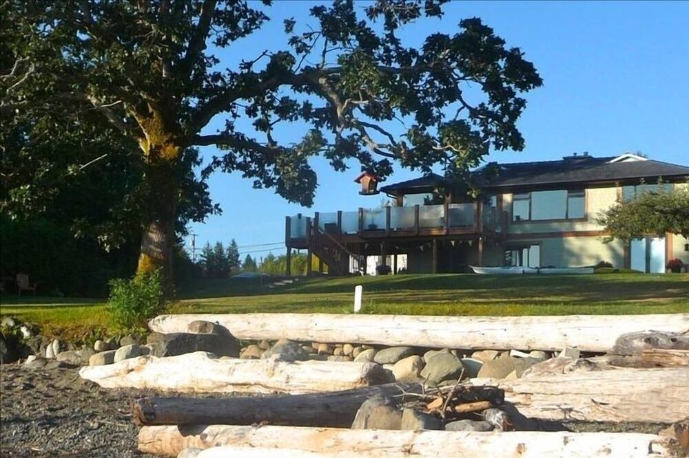 Photo of Others in Courtenay