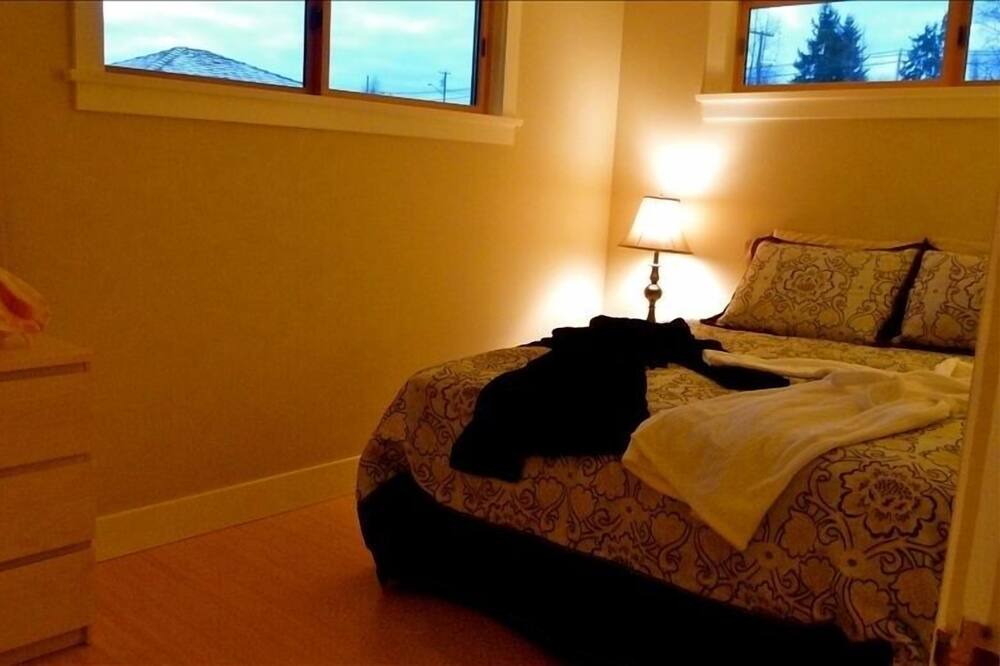 Photo of Bathroom in Courtenay