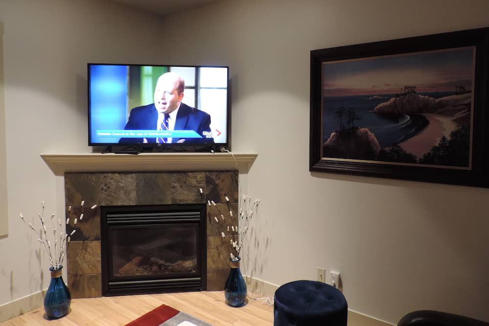 Photo of Livingroom in Westbank