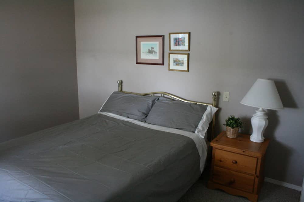 Photo of Bedroom in Pender Island