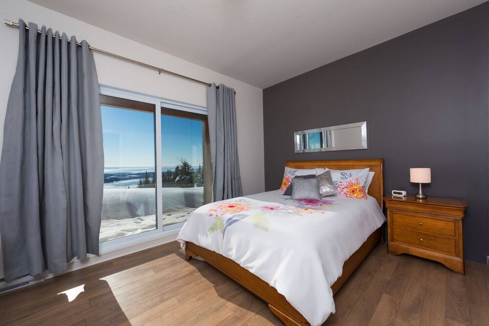 Photo of Bedroom in Saint-Joseph-de-la-Rive
