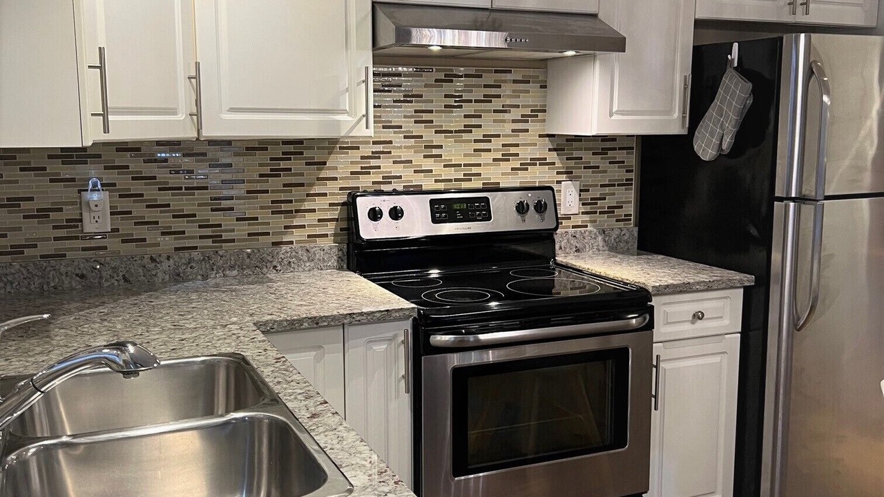 Photo of Kitchen in Booktown