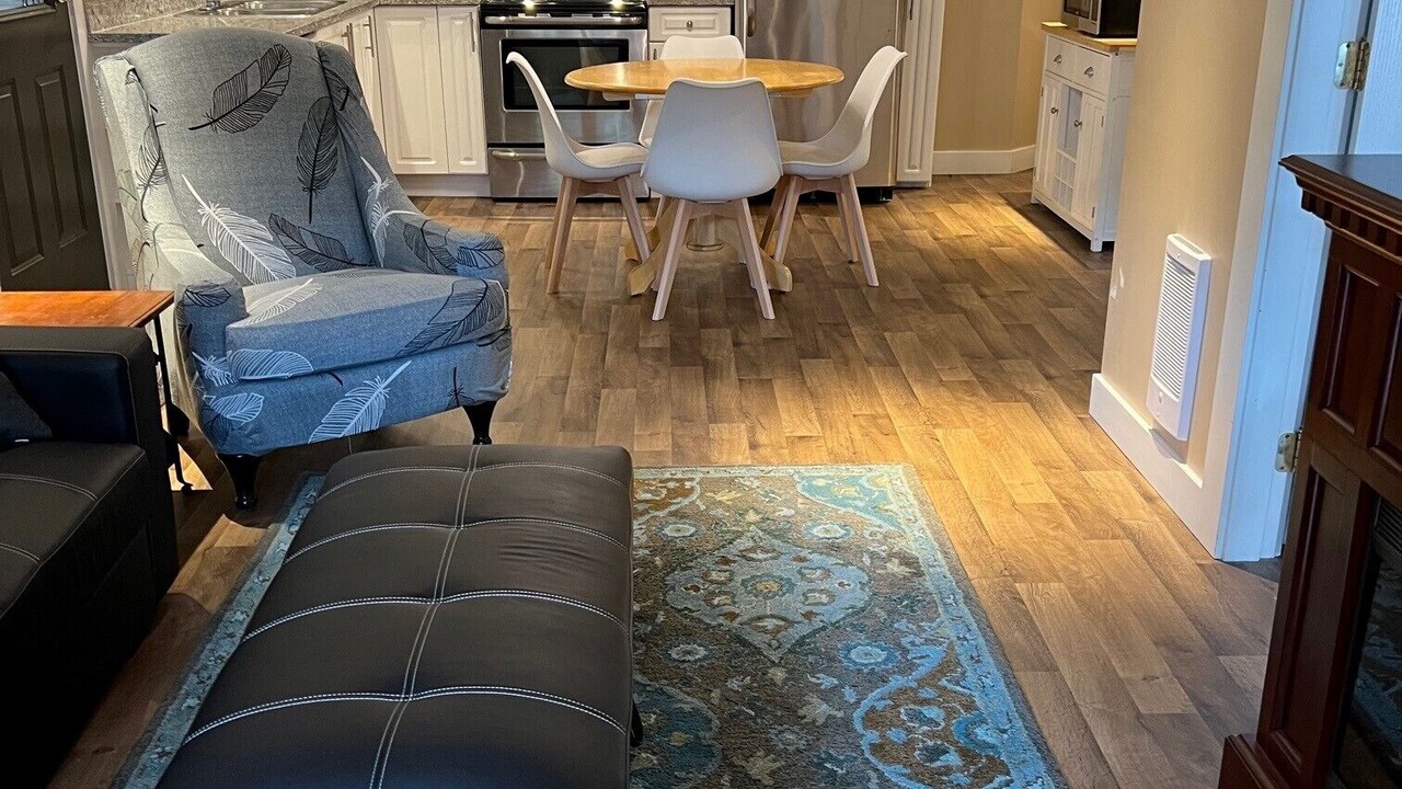 Photo of Livingroom in Booktown