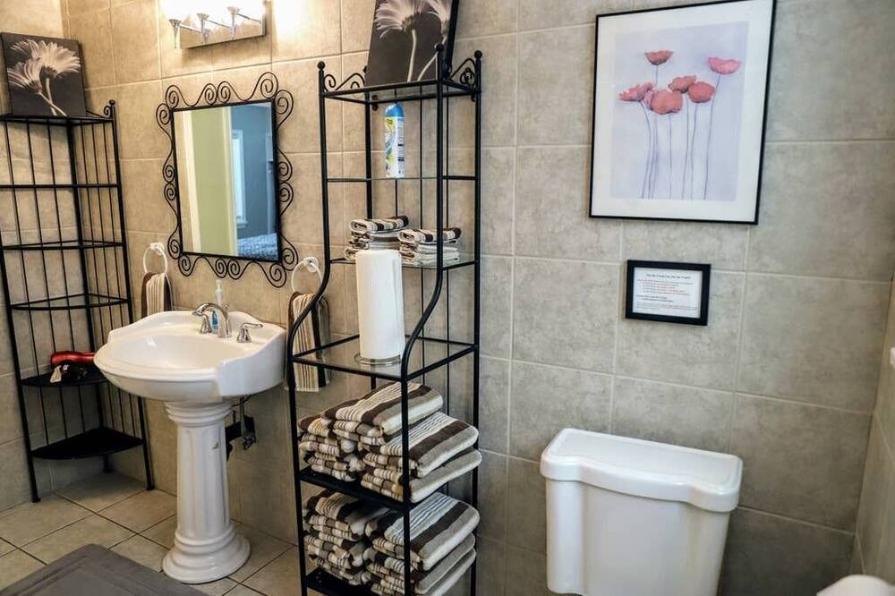 Photo of Bathroom in West Vancouver