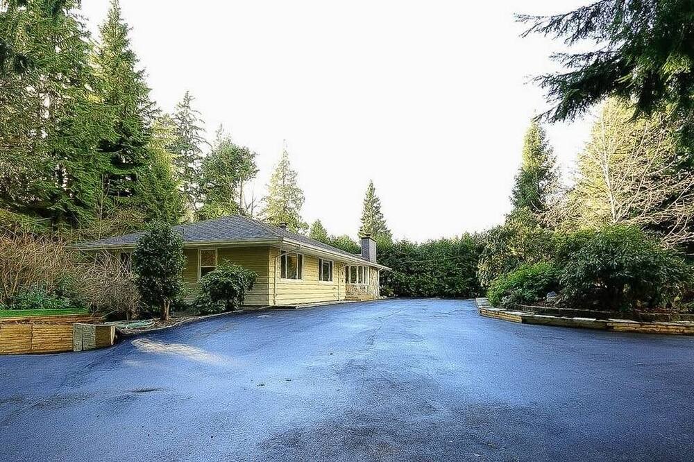 Photo of Outdoor in West Vancouver