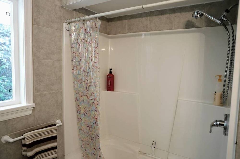 Photo of Bathroom in West Vancouver