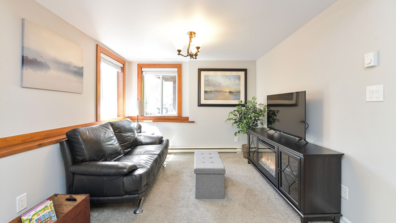 Photo of Livingroom in Lake Cowichan