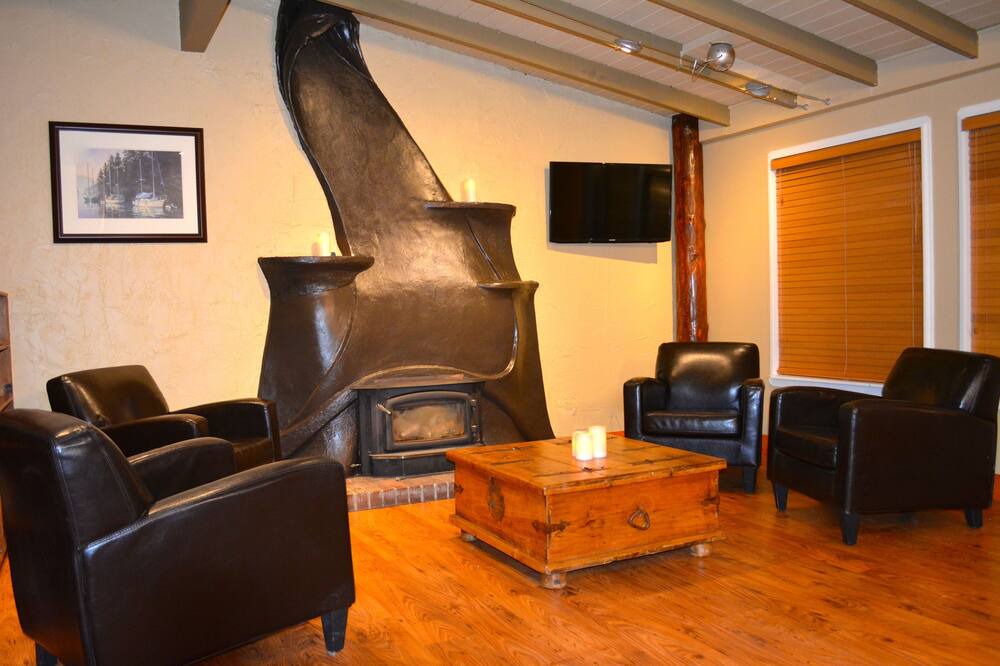 Photo of Livingroom in Comox