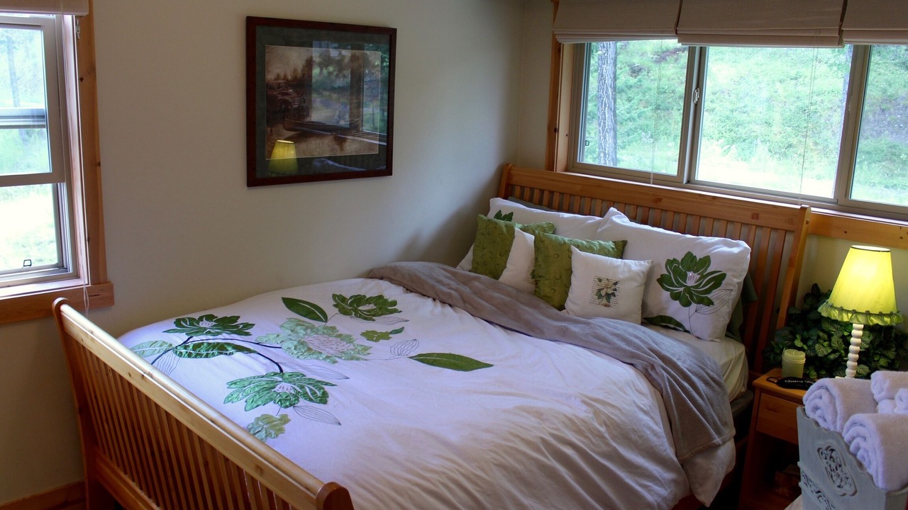 Photo of Bedroom in Douglas Lake