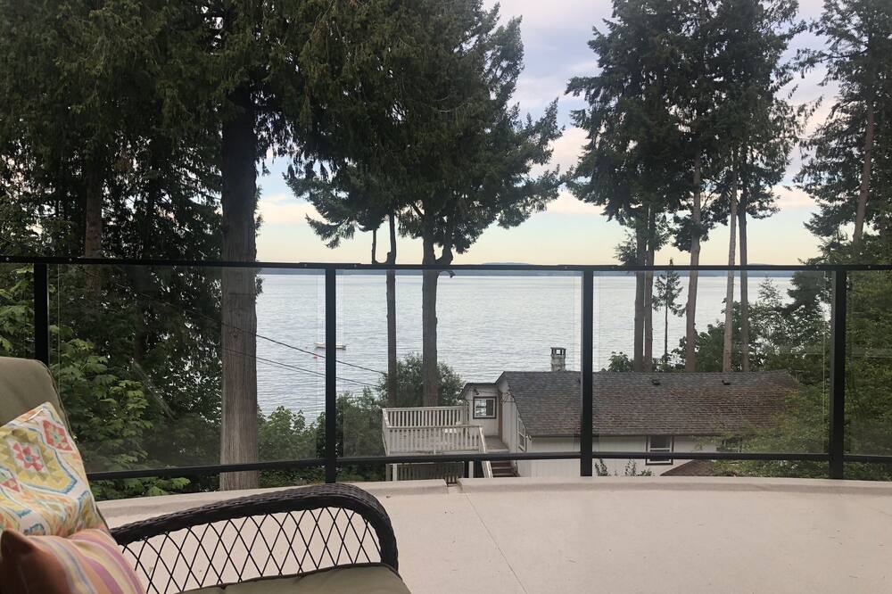 Photo of Patio Balcony in Chemainus