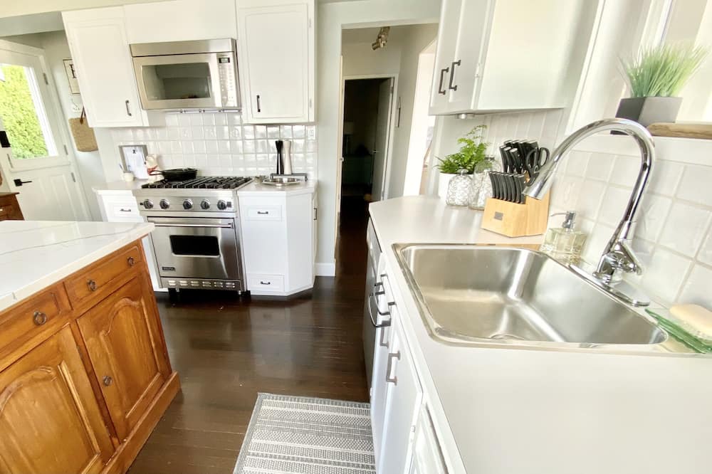 Photo of Kitchen in West Sechelt