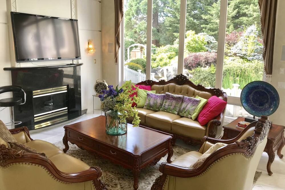 Photo of Livingroom in Richmond