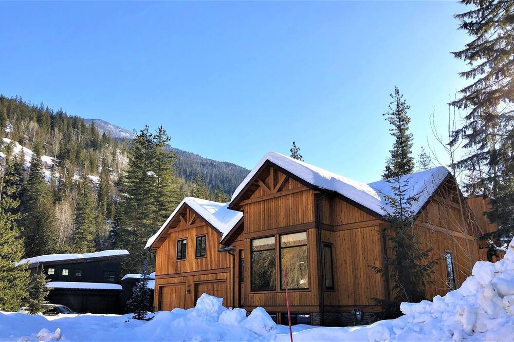 Photo of Outdoor in Revelstoke